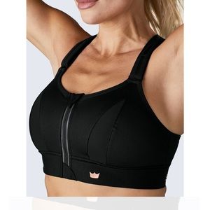 Size 6luxe High impact sports bra for very large chested woman.